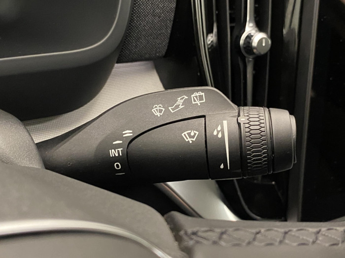 Volvo XC90 T8 AWD RECHARGE CORE AUT CZ 7m