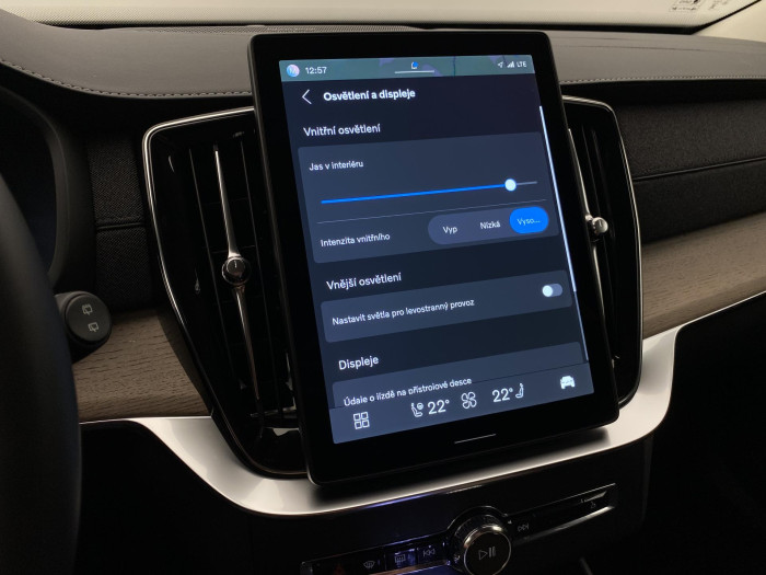 Volvo XC90 B5 AWD BRIGHT PLUS AUT CZ 7m