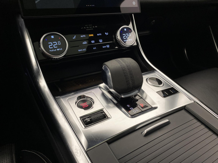 Jaguar XF D200 R-DYNAMIC SE AWD AUT 2.0 d Dynamic SE