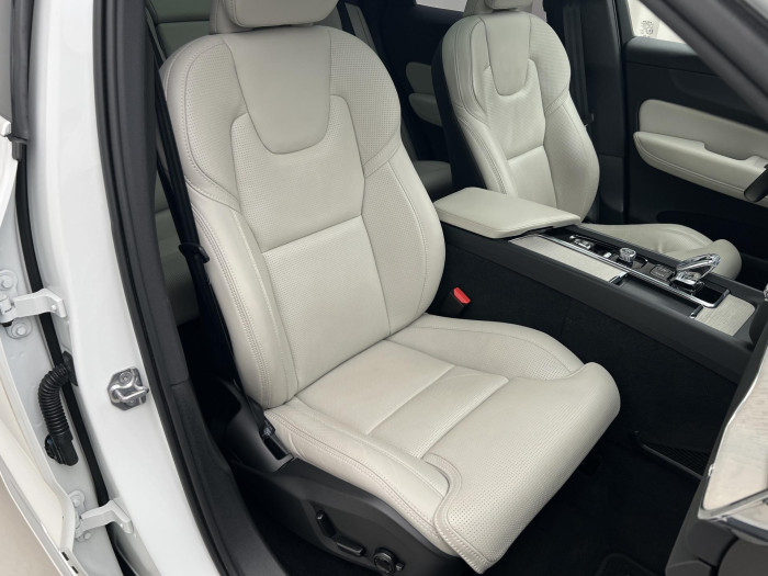 Volvo XC60 B5 AWD INSCRIPTION AUT CZ