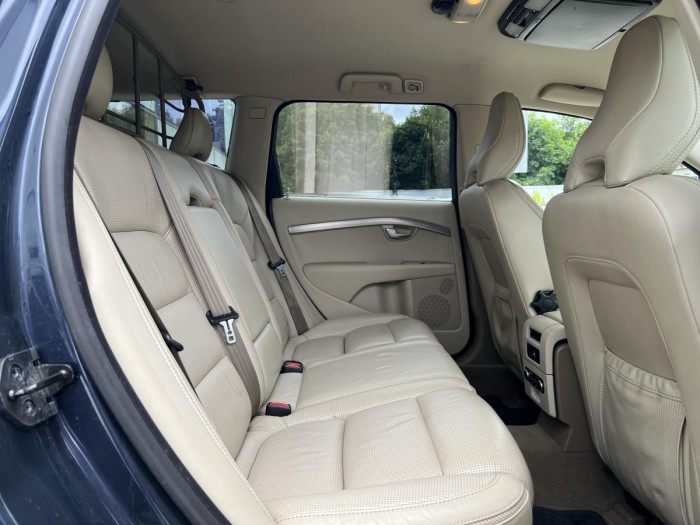 Volvo XC70 D5 AWD PARK. SENZORY Aut CZ 2.4 d