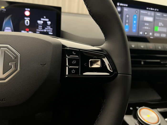 MG MG4 ELEGANCE 64kWh AUT Elegance