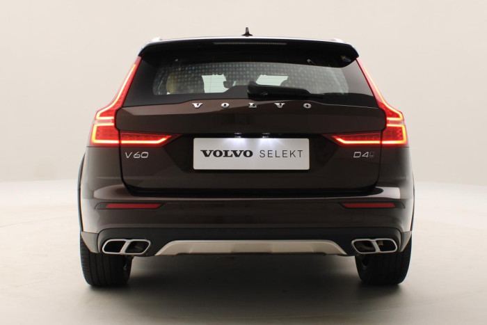 Volvo V60 CC D4 AWD PRO AUT REZERVACE 2.0 d CC CC