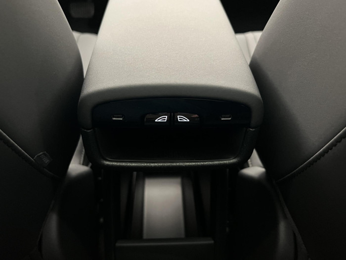 Volvo EX30 CC AWD TWIN MOTOR ULTRA AUT CC CC