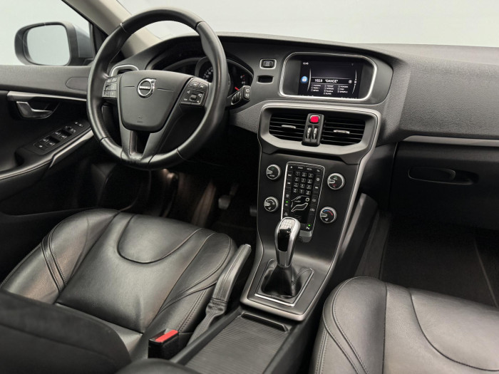 Volvo V40 D2 MOMENTUM 2.0 d Momentum