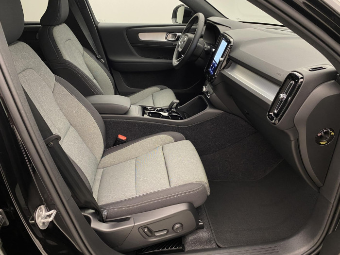 Volvo XC40 B3 AUT PLUS BLACK EDITION
