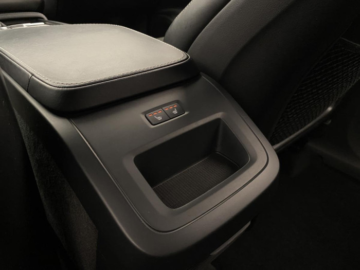Volvo XC90 D5 AWD R-DESIGN REZERVACE 2.0 d