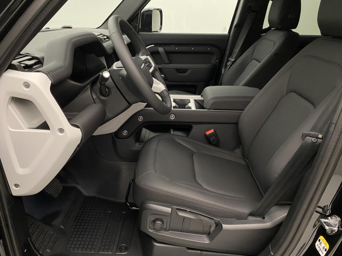 Land Rover Defender 110 D200 S AWD REZERVACE 3.0 d