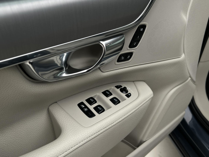 Volvo S90 D4 AWD MOMENTUM AUT CZ 2.0 d Momentum