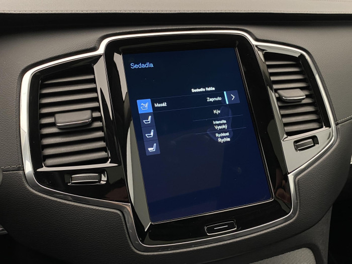 Volvo XC90 B5 AWD INSCRIPTION AUT CZ 7m