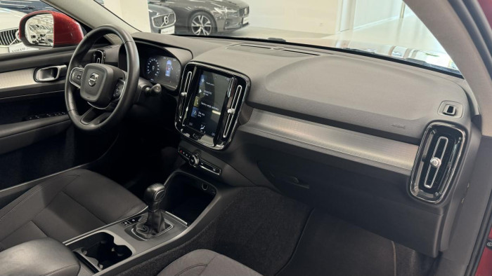 Volvo XC40 T3 MOMENTUM REZERVACE 1.5 Momentum