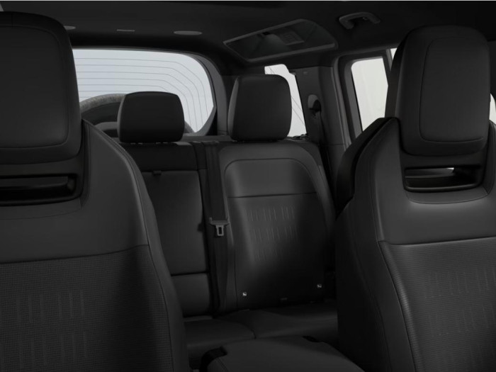 Land Rover Defender OCTA BLACK AWD AUT