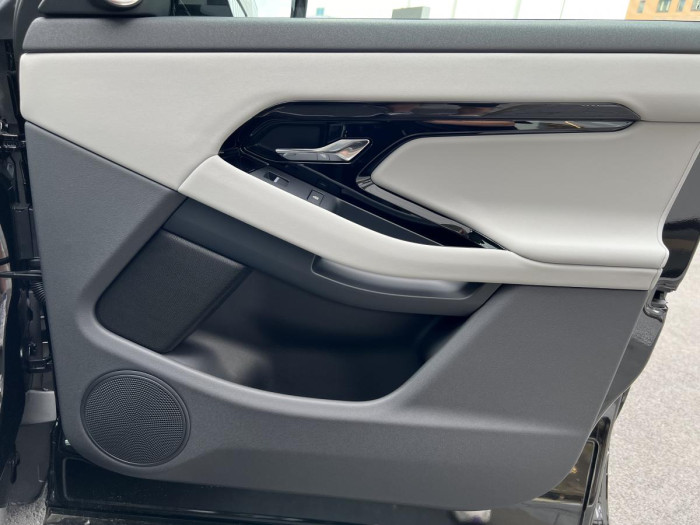 Land Rover Range Rover Evoque P250 DYNAMIC SE AWD Aut 2.0 Dynamic SE