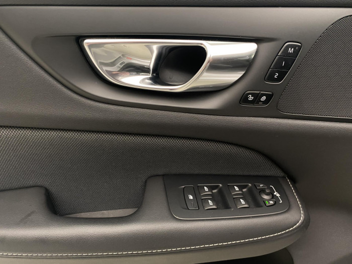 Volvo V60 B4 R-DESIGN AUT