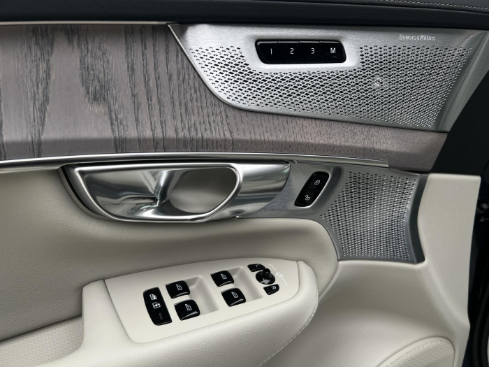 Volvo XC90 T8 AWD RECHARGE BRIGHT ULTRA