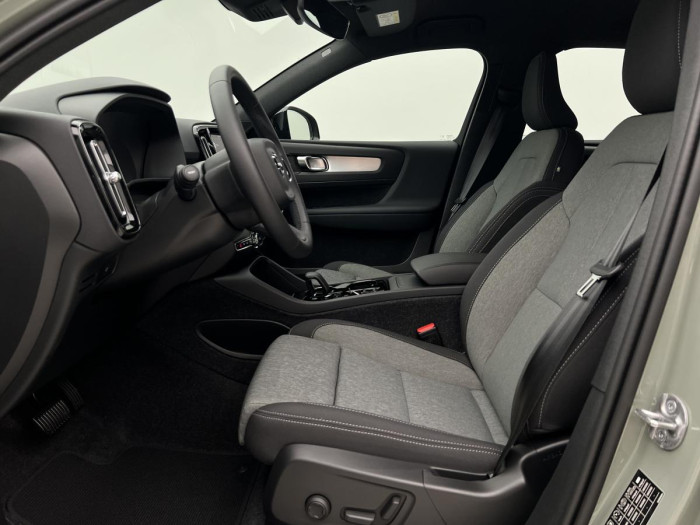 Volvo XC40 B3 AUT BLACK  PLUS