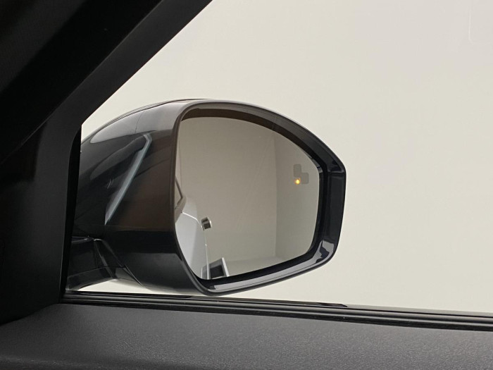 Land Rover Range Rover Velar D300 SE AWD AUT REZERVACE 3.0 d SE