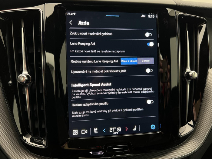 Volvo XC60 T6 AWD RECHARGE PLUS DARK AUT