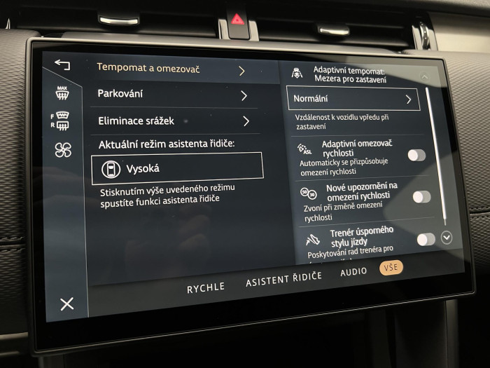 Land Rover Discovery Sport D200 DYNAMIC SE AWD Aut 2.0 d Dynamic SE