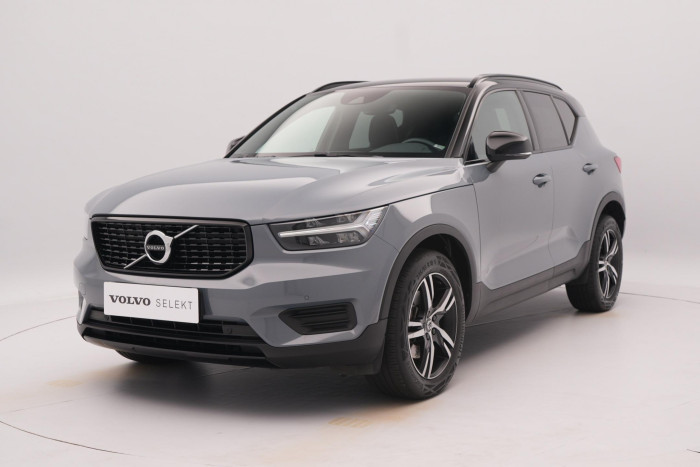 Volvo XC40 B4 AWD R-DESIGN AUT 1.maj CZ