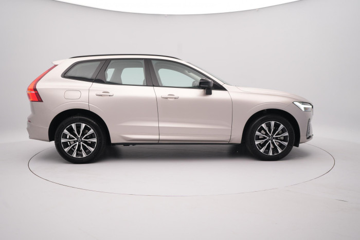 Volvo XC60 B4 AWD PLUS DARK AUT CZ 1.maj