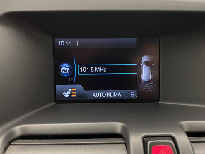 Volvo XC60 D5 AWD MOMENTUM REZERVACE 2.4 d Momentum