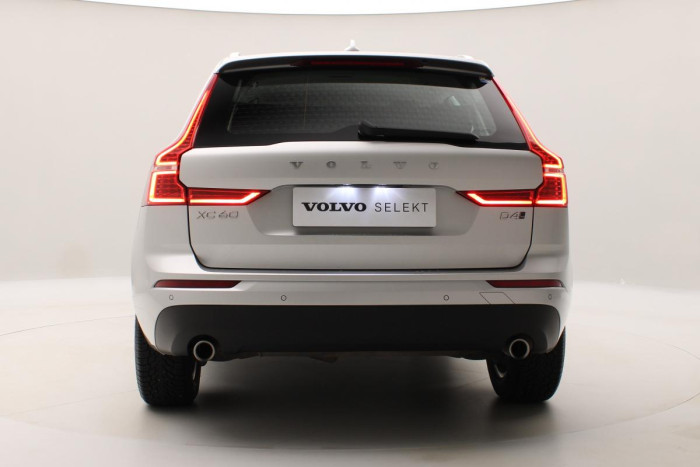 Volvo XC60 D4 AWD MOMENTUM REZERVACE 2.0 d Momentum