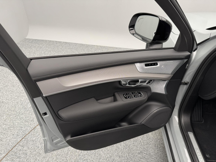 Volvo XC90 B5 AWD AUT BLACK EDITION ULTRA 2.0 Edition