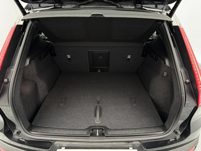 Volvo XC40 B3 DARK PLUS CZ 1.maj