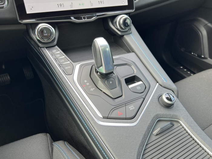 Lynk & Co 01 HEV Aut 1.maj.