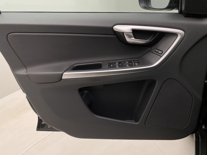 Volvo XC60 D3 AWD MOMENTUM PANORAMA 2.4 d Panorama Momentum