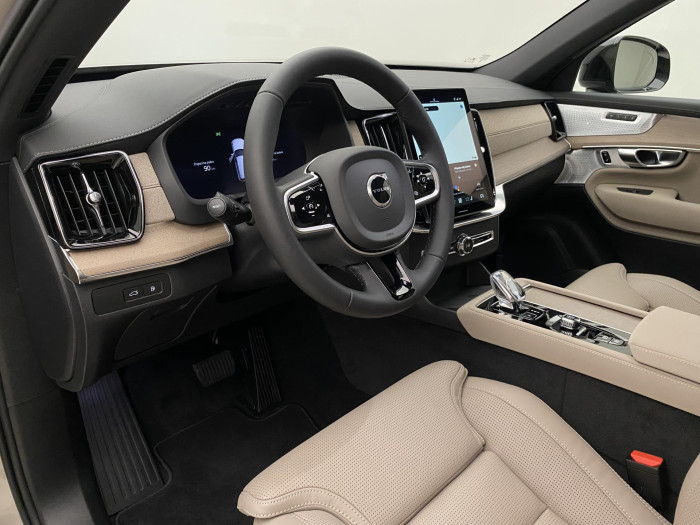 Volvo XC90 T8 AWD RECHARGE DARK PLUS 7m