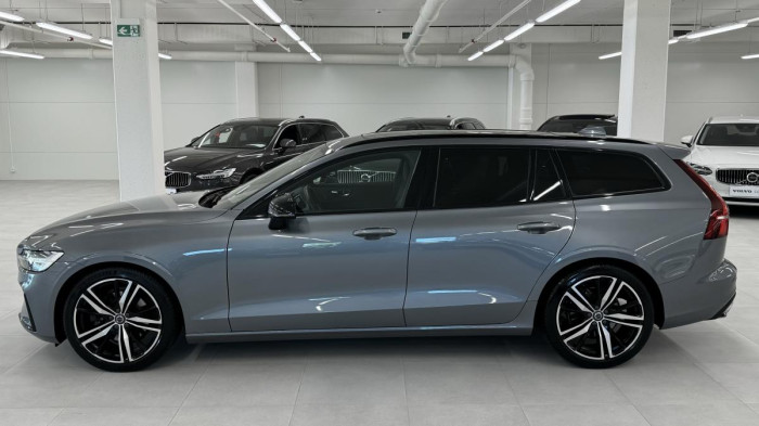 Volvo V60 B4 R-DESIGN AUT REZERVACE