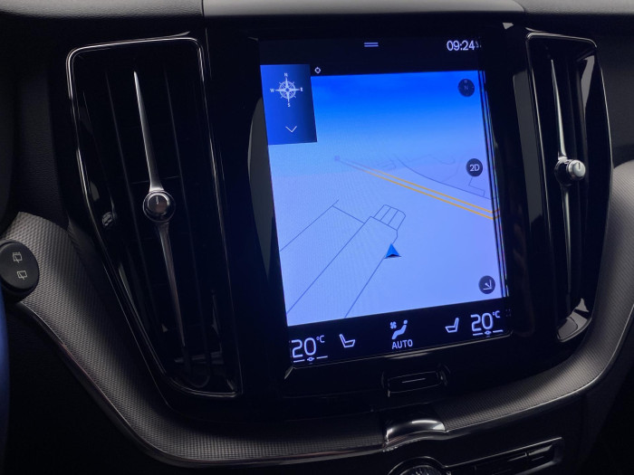 Volvo XC60 B5 AWD R-DESIGN AUT