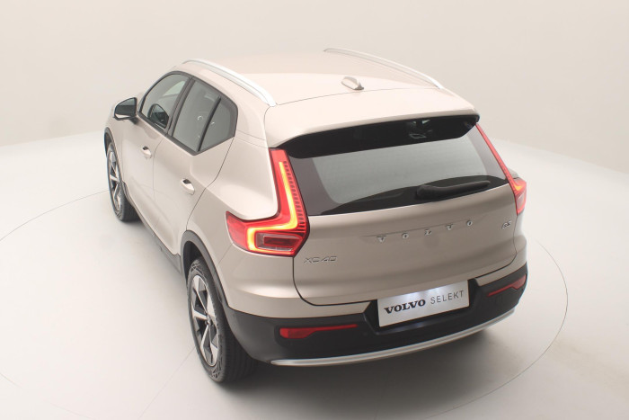 Volvo XC40 B3 CORE AUT CZ 1.maj