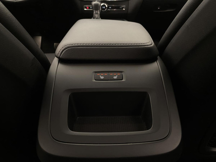 Volvo XC60 D4 AWD MOMENTUM REZERVACE 2.0 d Momentum