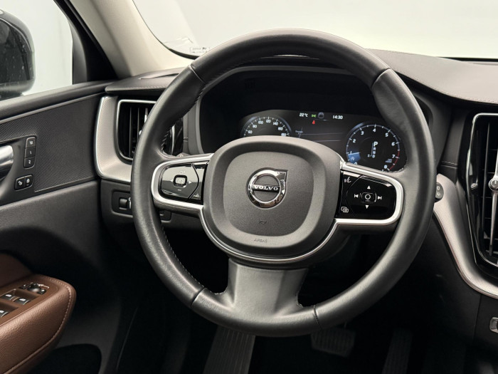 Volvo XC60 T5 AWD INSCRIPTION AUT CZ