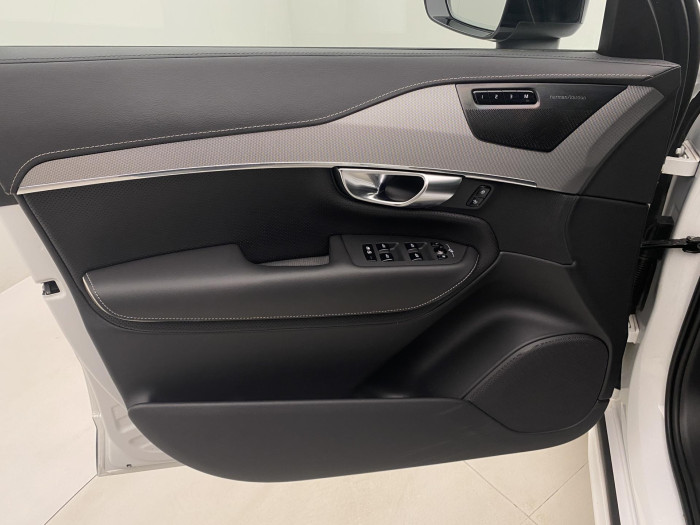 Volvo XC90 B5 AWD R-DESIGN AUT CZ