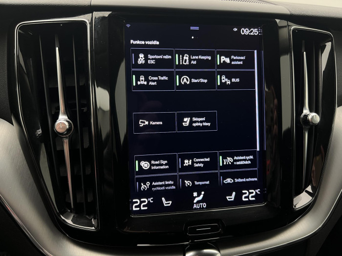 Volvo XC60 B4 MOMENTUM 2.0 Momentum