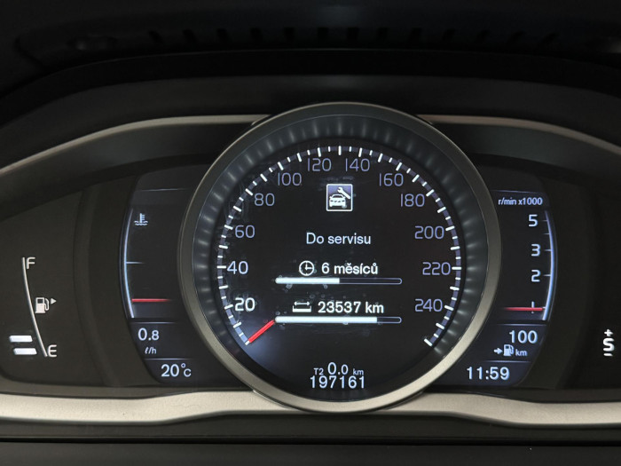 Volvo V70 D4 MOMENTUM CZ 1.maj 2.0 d Momentum