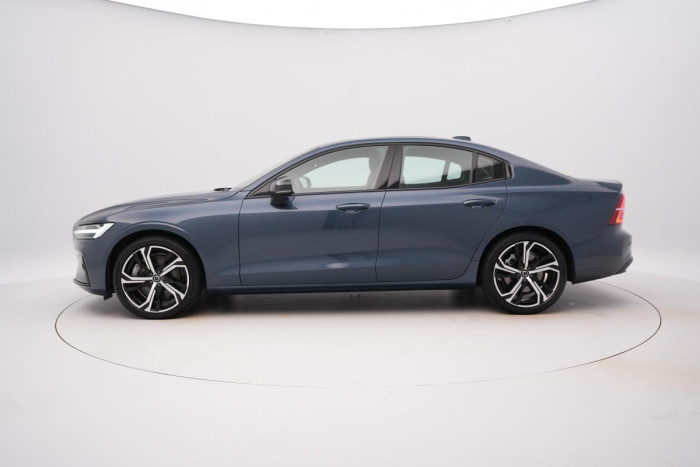 Volvo S60 B5 AWD ULTIMATE DARK REZERVACE