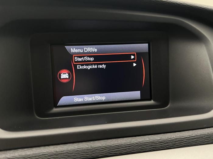 Volvo V40 D3 MOMENTUM CZ 2.0 d Momentum