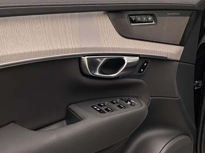 Volvo XC90 T8 AWD RECHARGE DARK PLUS 7m