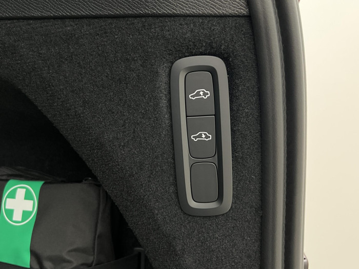 Volvo XC90 T8 AWD RECHARGE DARK PLUS AUT