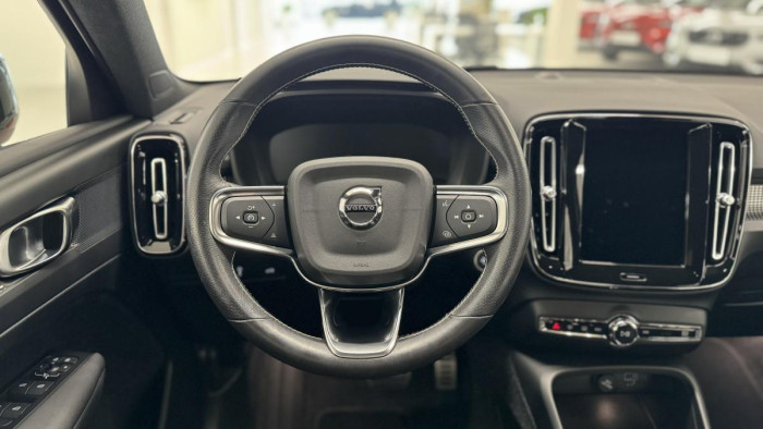 Volvo XC40 B4 R-DESIGN AUT