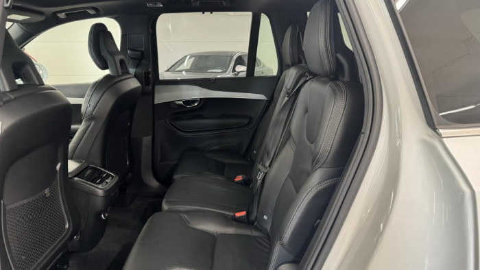 Volvo XC90 B5 AWD INSCRIPTION REZERVACE