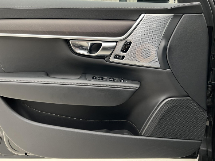 Volvo V90 CC D5 AWD PRO AUT 1.maj. 2.0 d CC CC