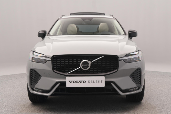 Volvo XC60 B5 AWD DARK ULTRA REZERVACE