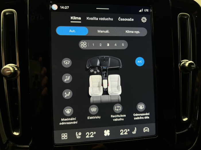 Volvo XC40 B4 DARK ULTRA AUT