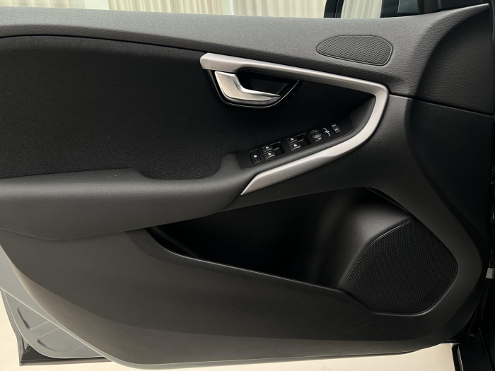 Volvo V40 D2 BLACK EDITION 2.0 d Edition
